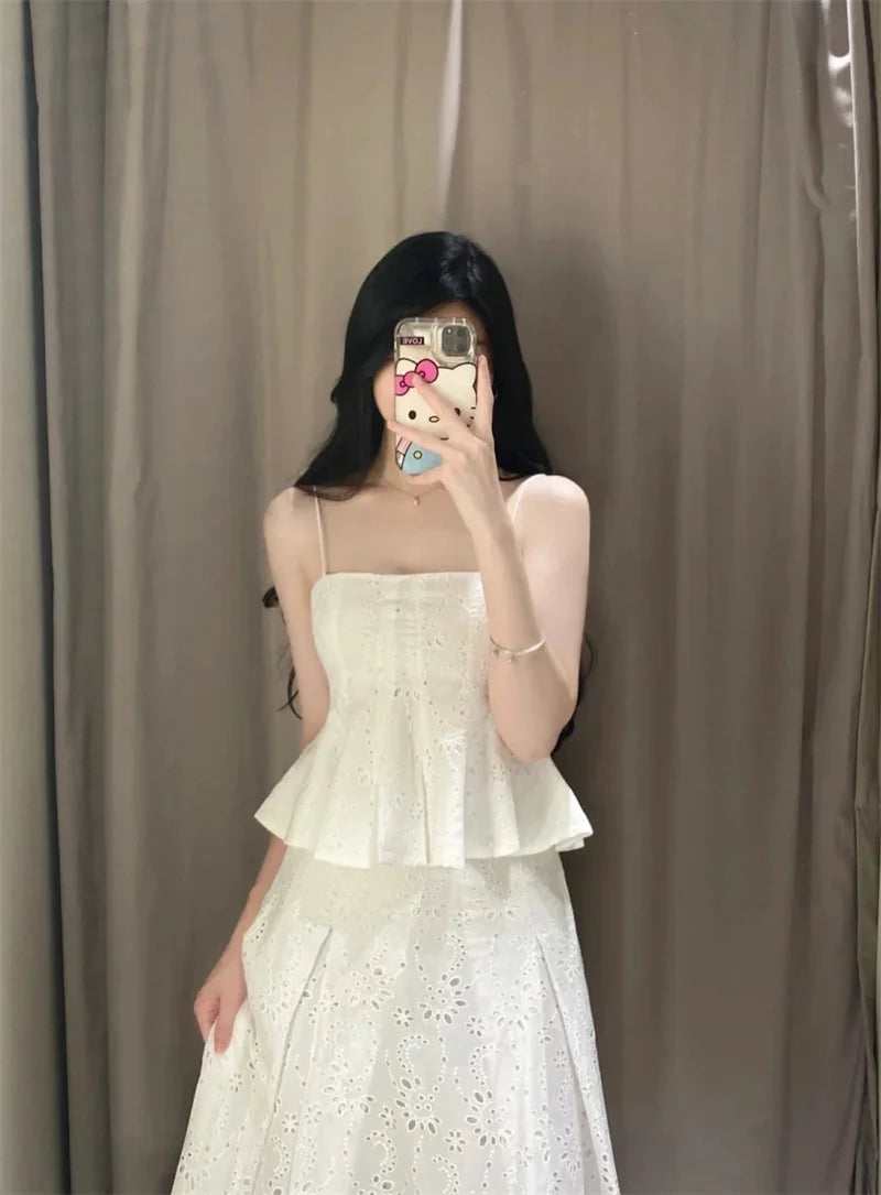 Ladies' Top 2025 Summer New Arrivals White Strap Wave Hem Top Embroidered Sexy Fashion Casual Versatile