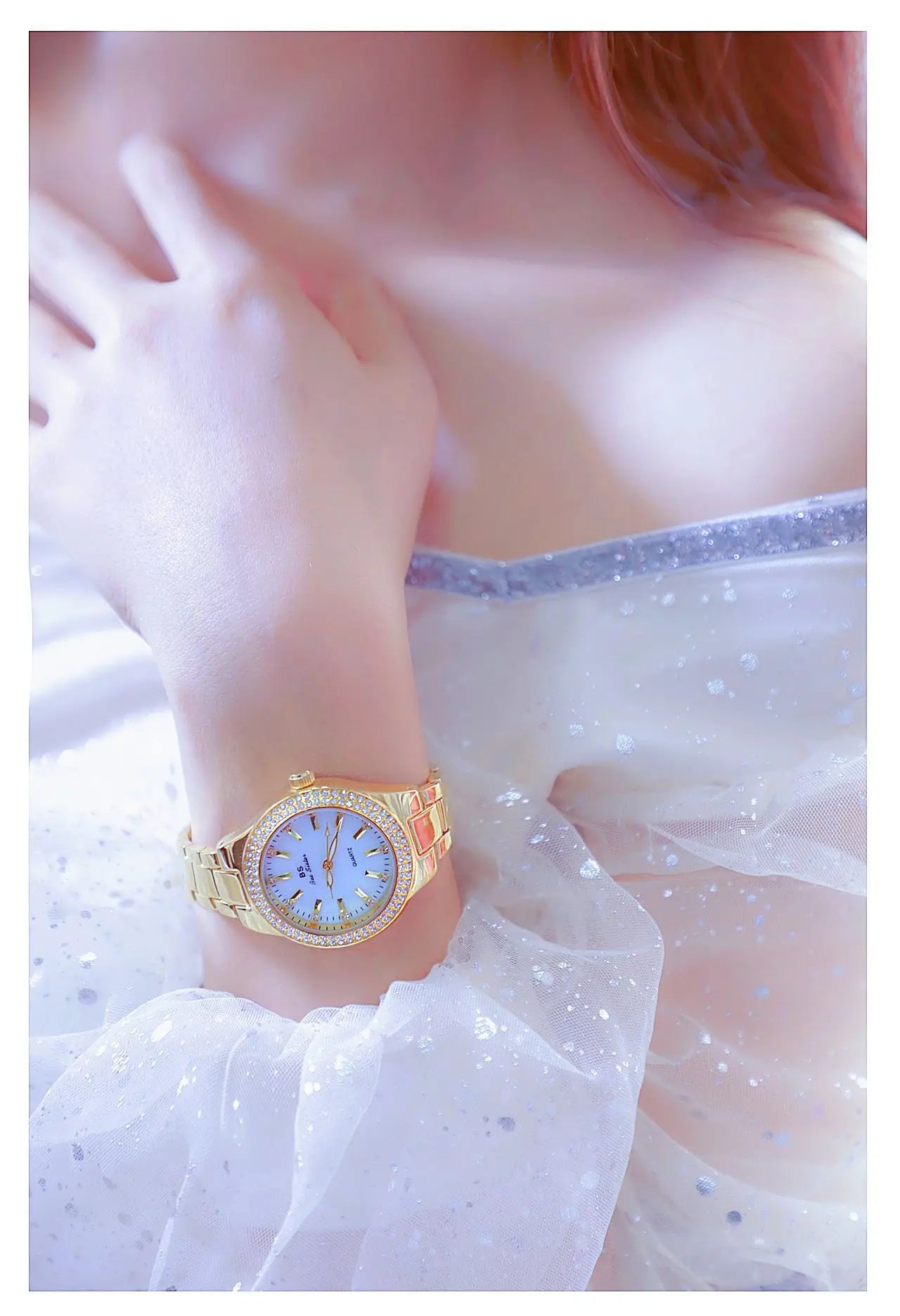UTHAI Women Watch Classic Light Luxury Brand Temperament Waterproof Gold Metal Bracelet Ladies Fashion Quartz Wristwatches Gift