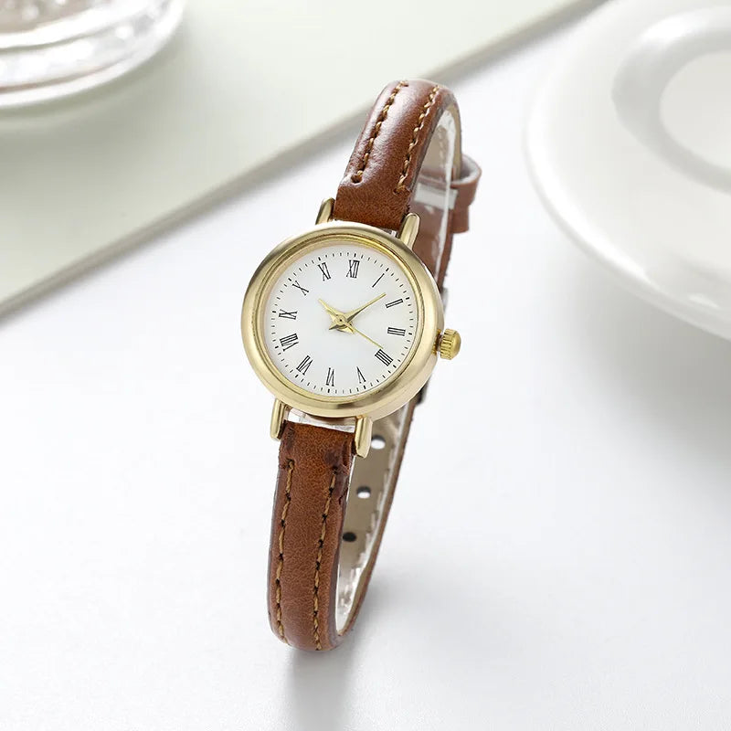 Simple Women Watches Luxury Design Leather Watch Ladies Quartz Wristwatch Womens Small Round Dial Clock Reloj Mujer