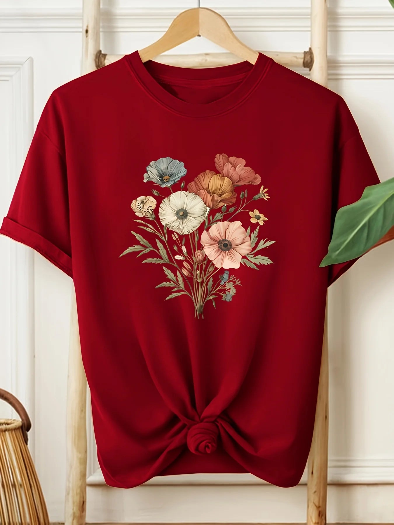 [Floral Fashion Tee] Breathable Polyester Women's Casual Fashion T-Shirt - Crew Neck Short Sleeve Colorful Floral Prin Machine