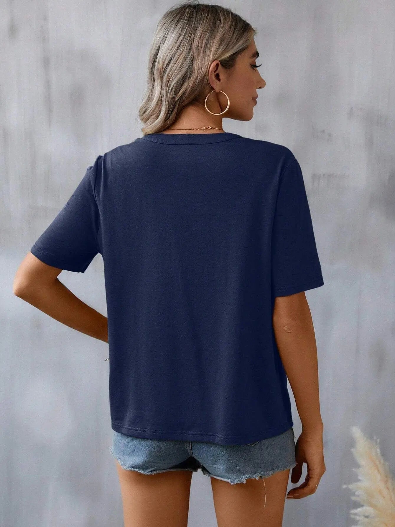 Ladies' Retro Casual Chic Embroidered Women's Shirt With Lace And Lace Stitching, V-neck Loose And Comfortable Top, Women's T