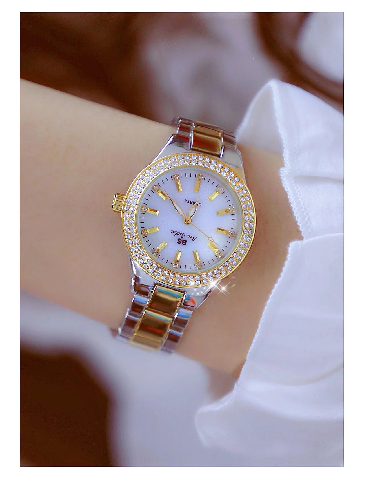 UTHAI Women Watch Classic Light Luxury Brand Temperament Waterproof Gold Metal Bracelet Ladies Fashion Quartz Wristwatches Gift