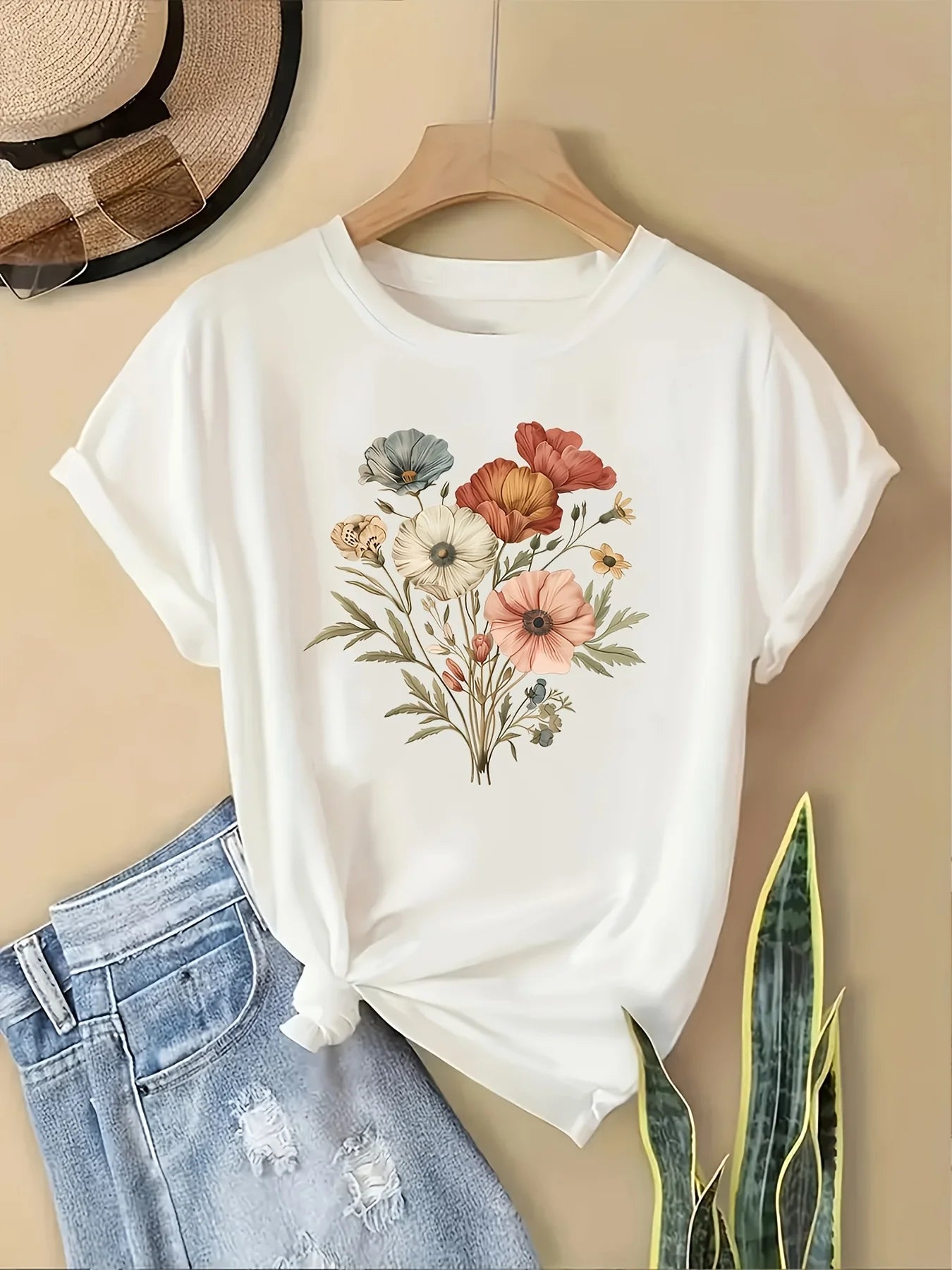 [Floral Fashion Tee] Breathable Polyester Women's Casual Fashion T-Shirt - Crew Neck Short Sleeve Colorful Floral Prin Machine