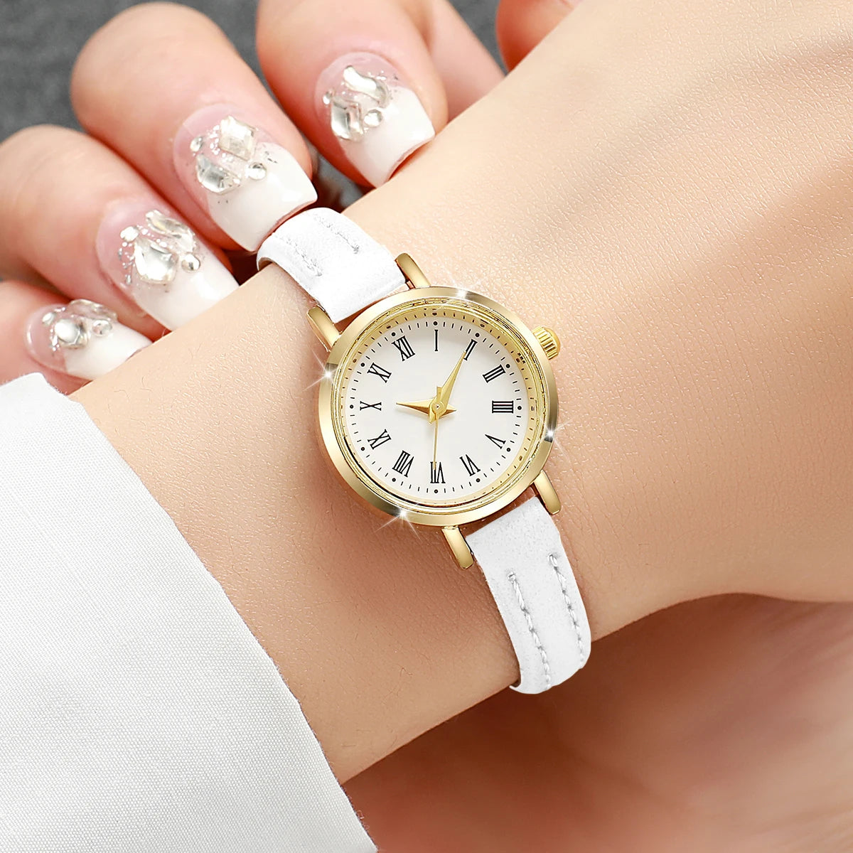 Women Watches Fashion Small Roma Dial Ladies Leather Band Quartz Watch Reloj Mujer Girls Clock Gift