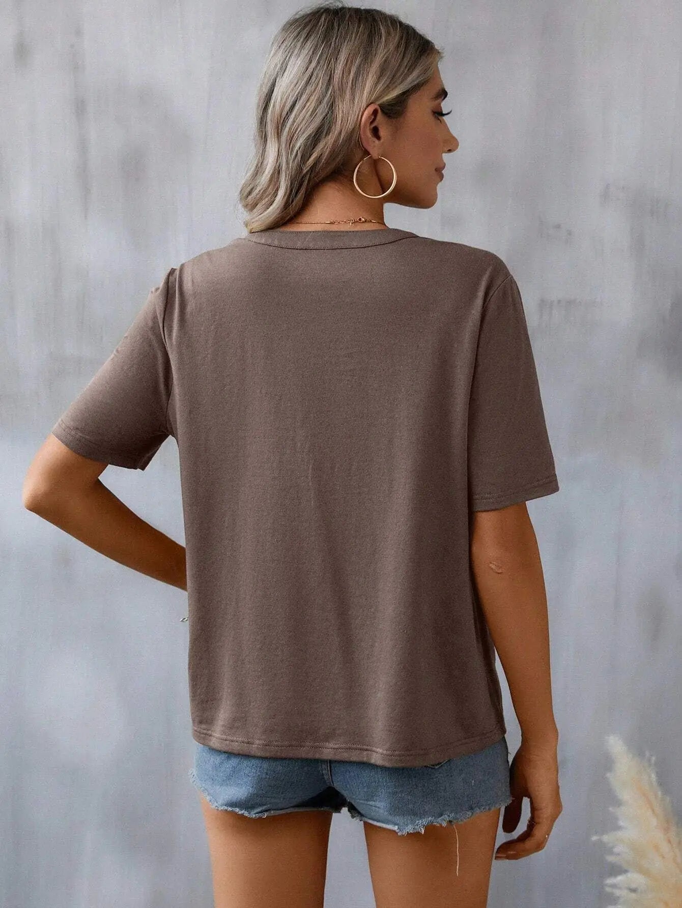 Ladies' Retro Casual Chic Embroidered Women's Shirt With Lace And Lace Stitching, V-neck Loose And Comfortable Top, Women's T