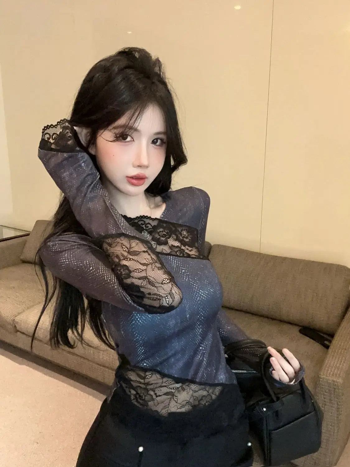 Hot Girl Style Lace Retro Long-sleeved T-shirt in Spring Wear Fashionable Slim Fit and Irregular Top