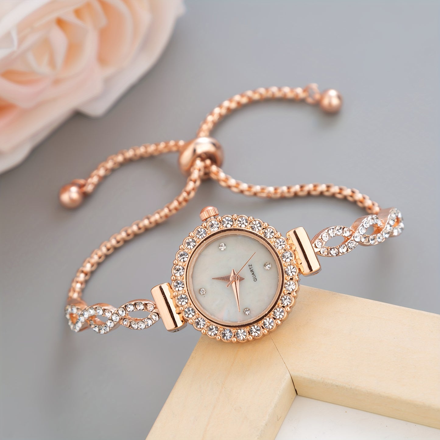 Women's Watch Luxury Rhinestone Quartz Bracelet Watch Elegant Iridescent Dial Analog Wrist Watch