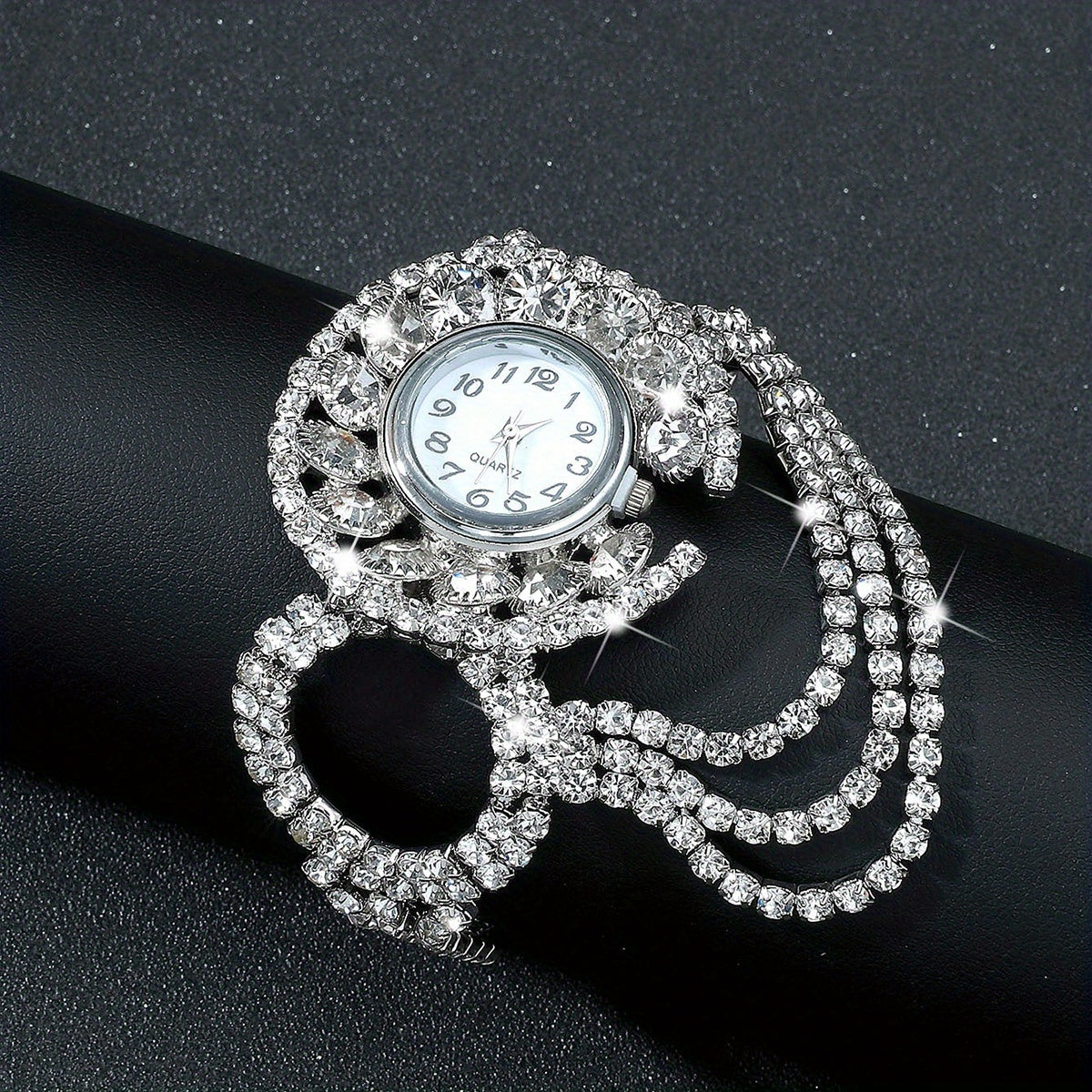 Luxurious Baroque Rhinestone Quartz Watch - Shiny Tassel Accent, Fashion Analog Display, Water-Resistant, Adjustable Bracelet, Perfect for Formal Occasions - Women's Elegant Timepiece